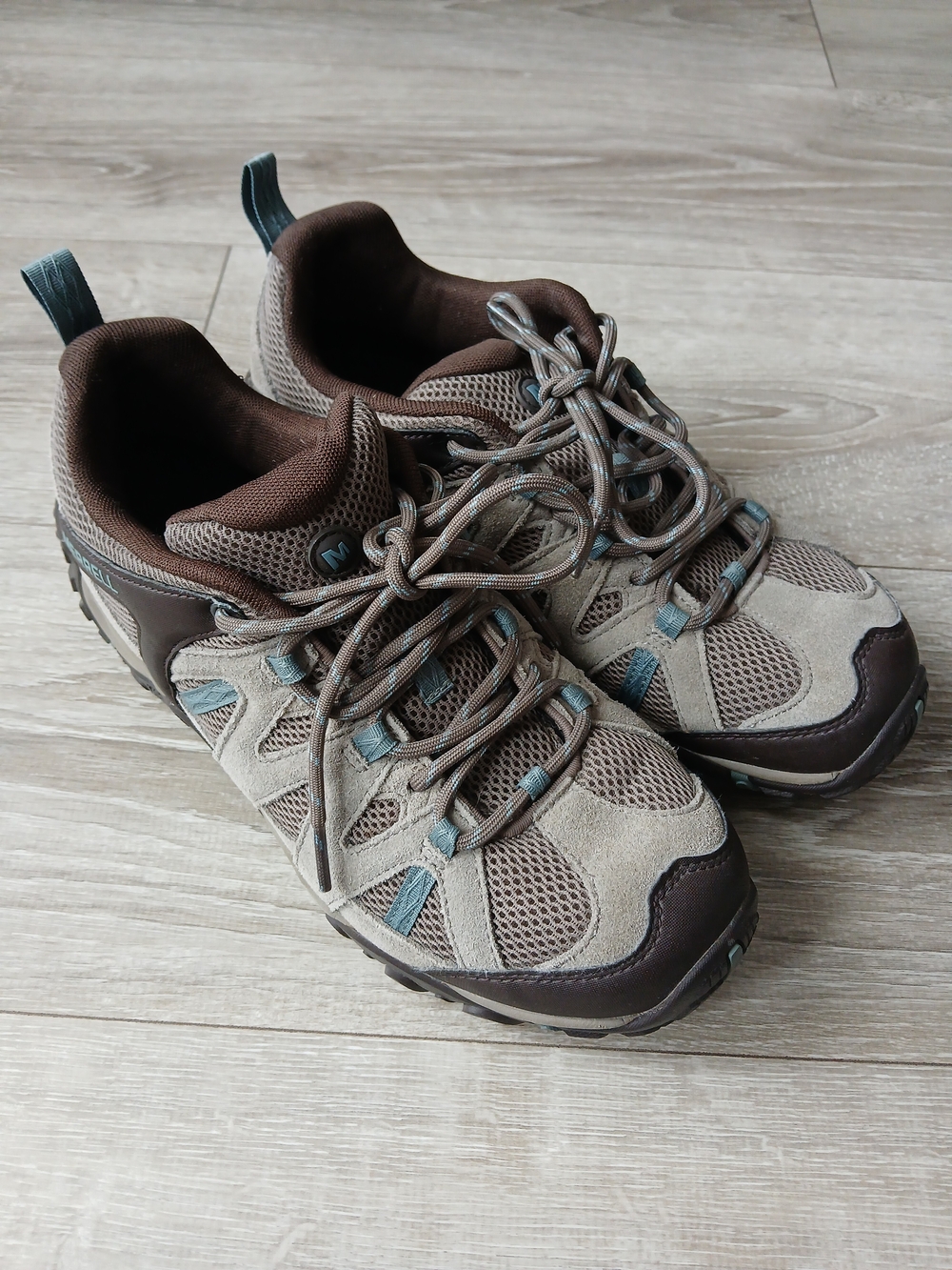 Merrell Deverta 2 Women's Hiking Shoes Size 9.5 Falcon Brown Suede Trail